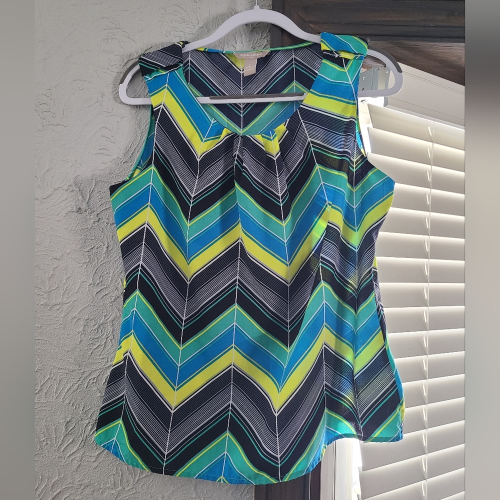 Banana Republic Chevron Patterned Sleeveless Top Blouse